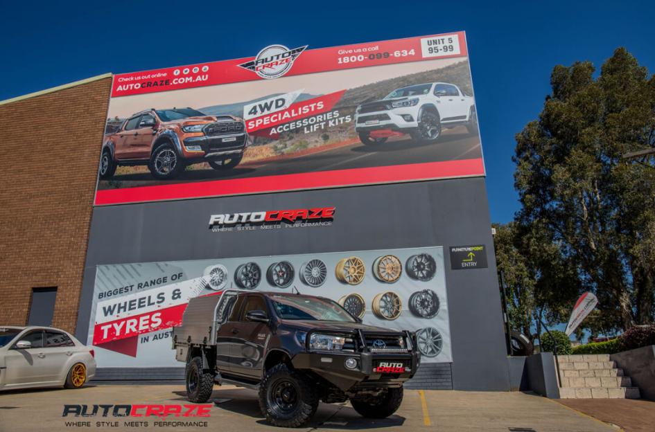 TOYOTA HILUX N80 4WD D HOLE BLACK